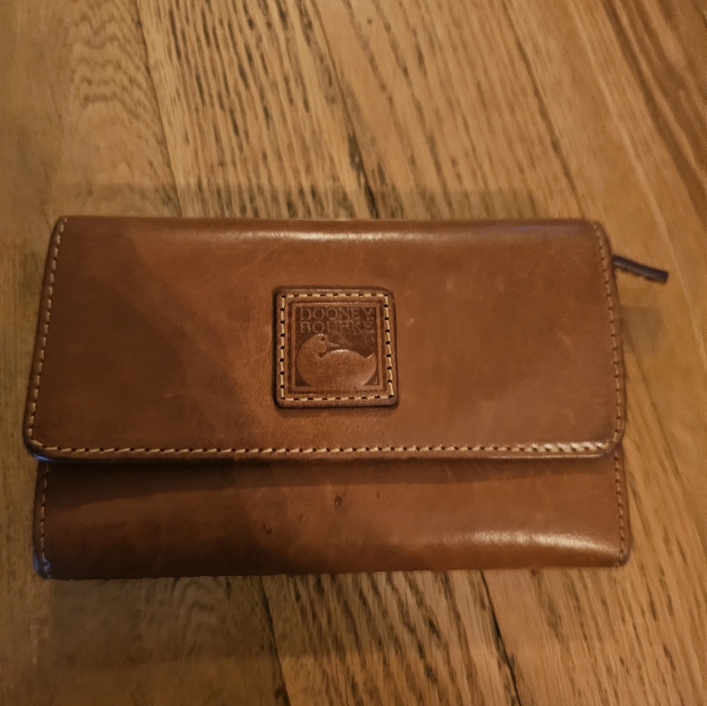 Dooney & Burke florentine flap wallet